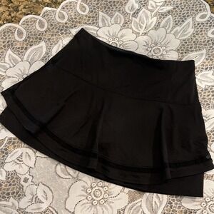 Lucky In Love Golf Pickleball Size Medium 8-10 Black Scalloped Hem Skort